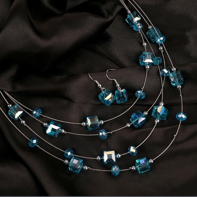 Beautiful Earring And Necklace Set